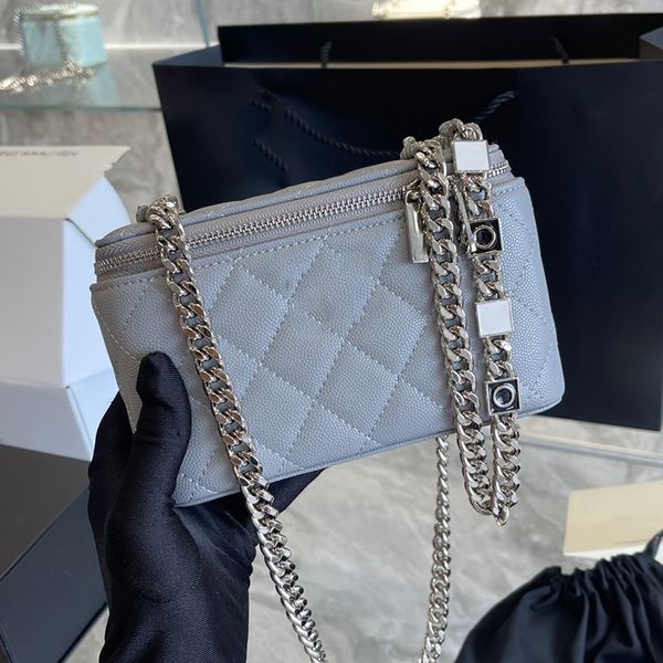 

designer women cosmetic box crossbody bag luxurys designers bags quilted mini trunk shoulder handbags lady co silver chains caviar leather m