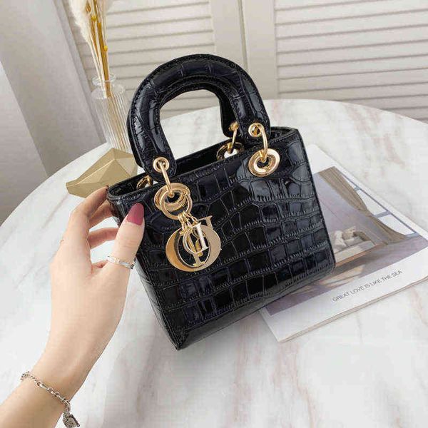 

factory online export designer tide brand ladies bag pattern net red texture small black msenger new portable fashion square