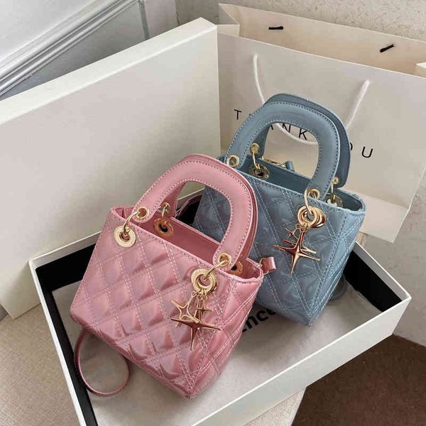 

2022 fashion portable women's new fashionchain crossbody party evening s mini small square luxury bag