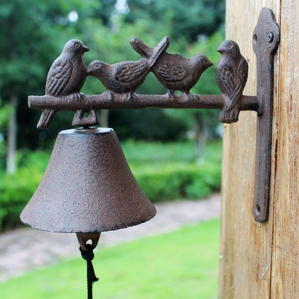Objetos decorativos Figuras quatro pássaros Ferro fundido para a mão da parede sino de parede rústico retro montado Porta de boas -vindas Decoração de jardim no ramo será