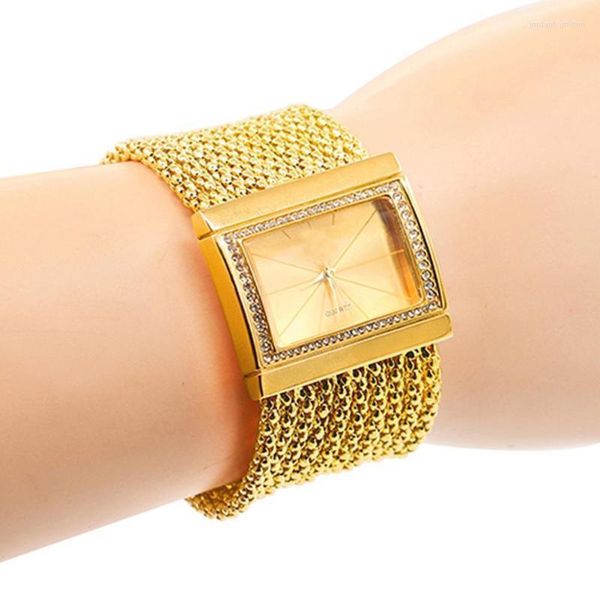 Klassische Luxus-Quarzuhr für Damen, Gold-Diamant-Gehäuse, Legierungsband, Armband-Design für Gril-Geschenke-Armbanduhren