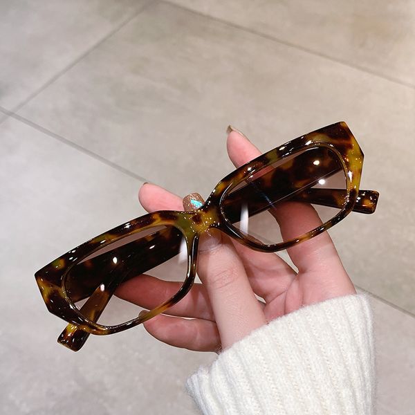 

new small cat eye frame sunglass trendy fashion colorful female glass popular brand digner lady shad for women, White;black