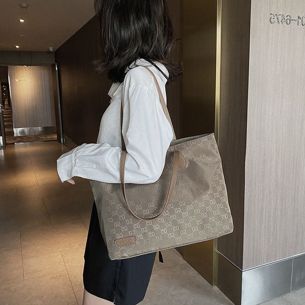 

2022 new large capacity bag handbag versatile travel shoulder canvas chain cross bags