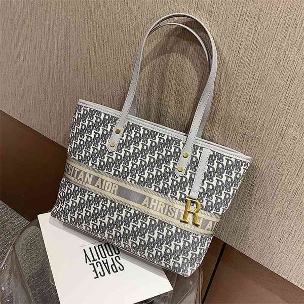 

70% factory online sale big women large capacity one shoulder tote bag embroidery bag trend