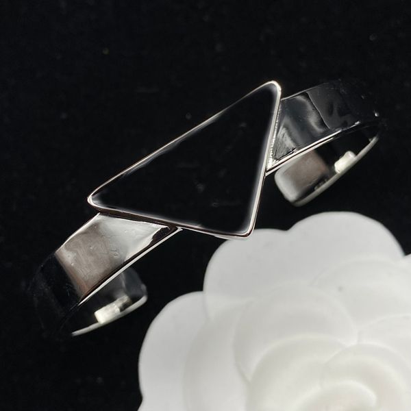 Bracciale stilista per uomo Donna Gioielli in argento Triangolo Drip Letters P Bracciali Regali Womens Luxury Love Bracciali 2022