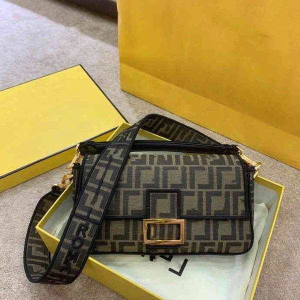 

2022 factory wholesale new baguette bag canvas embroidery single shoulder messenger bag handbag women's bag