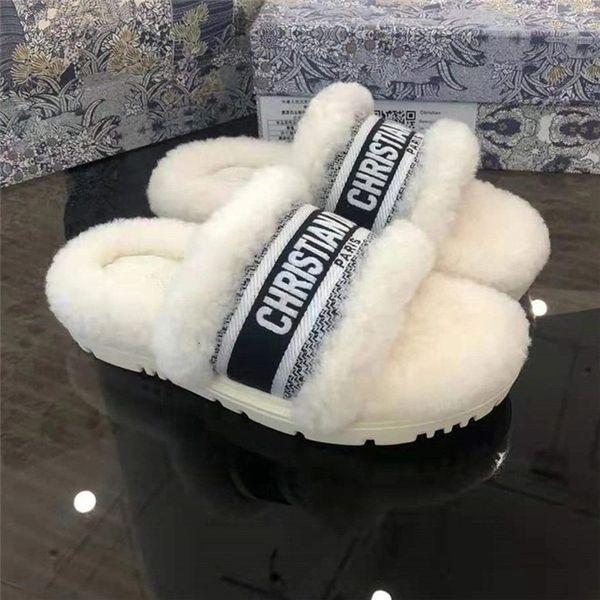 

2021 new d family slipper letter non slip autumn winter flat bottomed teddy lamb wearing net red one-line wool shoes, Black