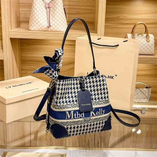 

women's counter women's high sense design fashion embroidery design purses online