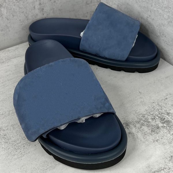 

spring and summer the latest popular well known brand slippers lys2527 couples thick soled sandals upper with brand logo old flower embossed, Black