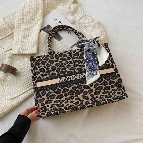 

autumn texture lock fashion hand single shoulder armpit small square bag 75% purses stores sale