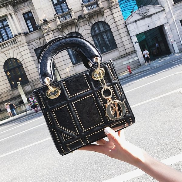

52% off 2022 new designer bags korean female fashion hand leisure simple messenger small square fashion