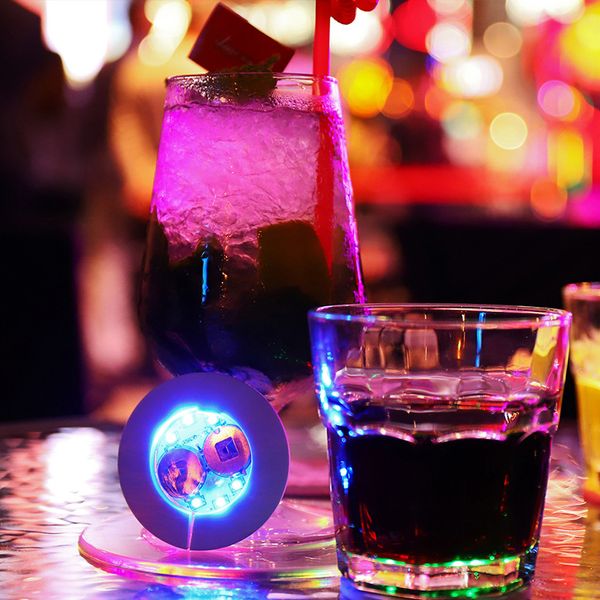 Yenilik Aydınlatma 6cm Glow Coasters Işık 4 6 LEDS 3M Çıkartmalar Şişe lambası Yanıp Sönen LED Işıklar Noel Xmas Gece Kulübü Bar Partisi Vazo Dekorasyon Oemled