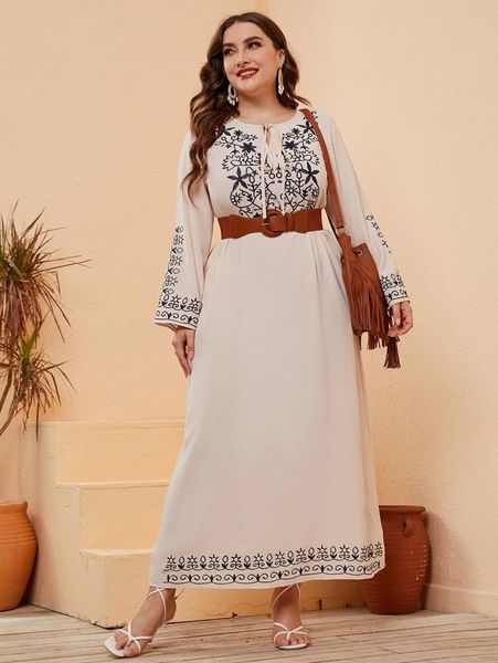

plus floral embroidery tie neck dress without belt 84ms#, Black