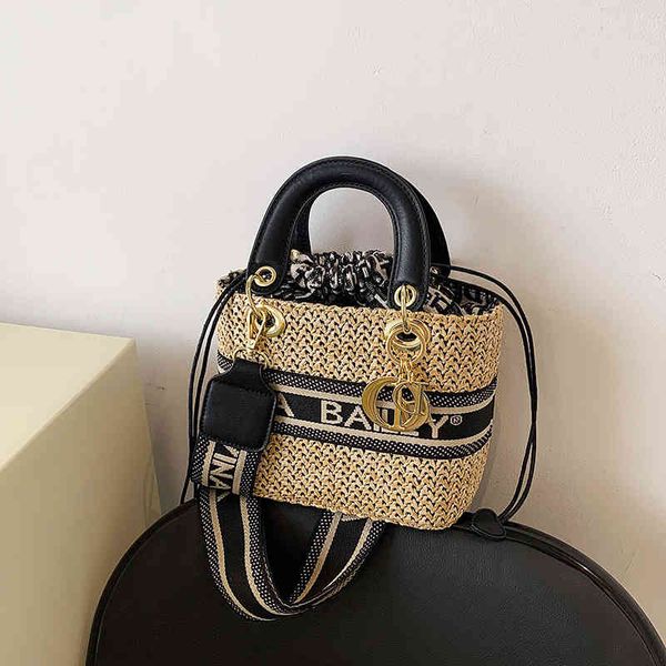 

2022 new fashion letter portable square bag trendy shoulder luxury handbags women s designer