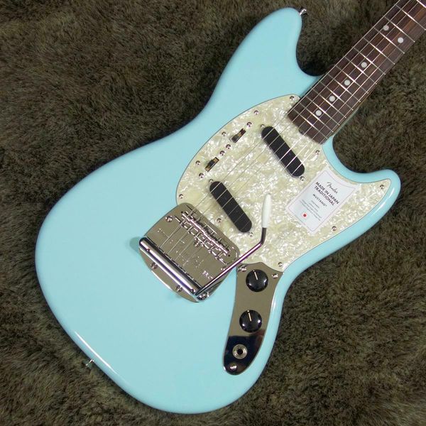 

traditional 60s mustang rosewood fingerboard daphne blue electric guitar