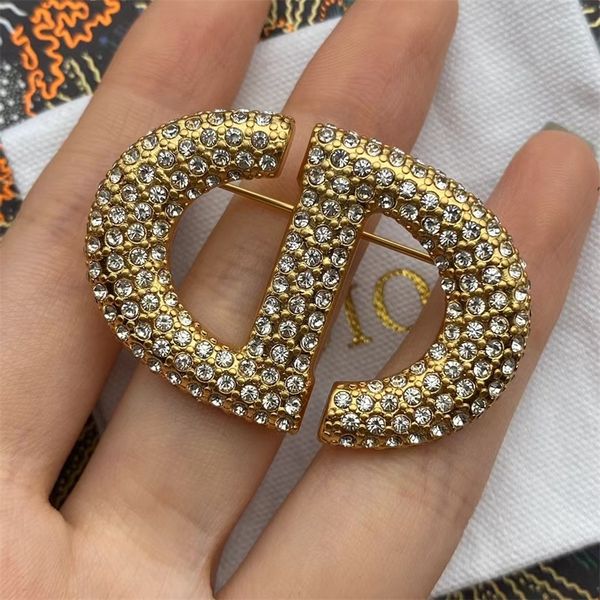 

full diamond letter brooch women's clothing accessories advanced sense pin, Gray