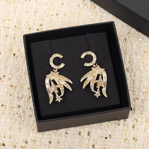 

2022 charm leaves shape drop earring with sparkly diamond and star shape design in 18k gold plated have box stamp ps7674, Golden