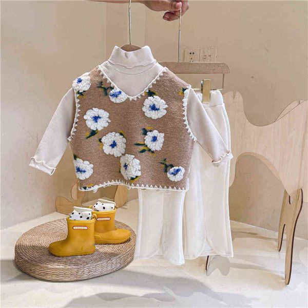 

2021 baby girls fashion clothing set embroidery flowers kids girls elegant birthday suits children clothes aa220316, White