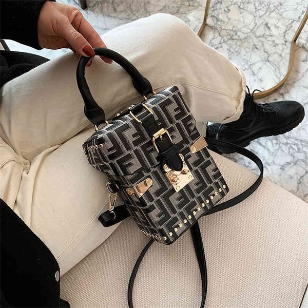 

90% off to shop online small box printing fashion straddle portable ladybags