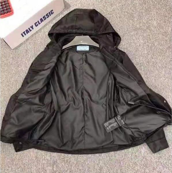 

2023 women short re-nylon jackets light hooded zipper closures elasticized cuff designer lady welt pocket waist drawcord outwear, Black;brown