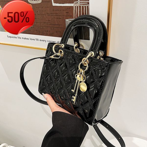 

the factory directly trendy 2022 textured princs diana fashion one shoulder portable women's trendy bag