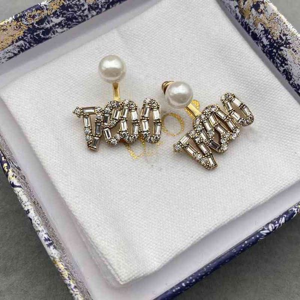 

new fashion versatile pearl silver needle earrings female high sense simple letter earrings jewelry, Golden