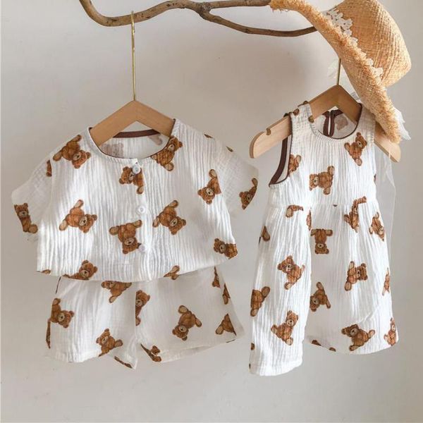 Set di abbigliamento 2022 Summer Cute Bear Stampa Vestiti per bambini Ragazzi T-shirt e pantaloncini in lino di cotone Set Abiti per ragazze Abiti 6M-5T Tuta da bambino