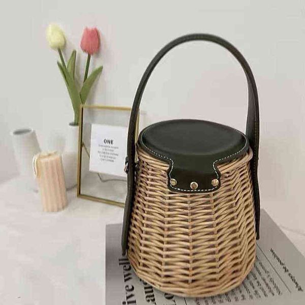 

brand round flap basket bag women's wicker rattan weave shoulder crossbody designer beach handbags ladies summer shopper 220519
