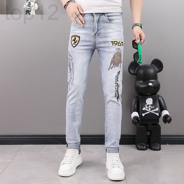 

men's jeans designer 2022 summer thin jeans men's golden bull diamond embroidered tiktok net red elastic slim pants 3gb5, Blue