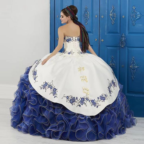 Ruffles quinceanera платья 2022 атласная цветочная аппликация без бретелек вышивка ruffy принцесса платье рождения вечеринка вечеринка платье выпускного вечера