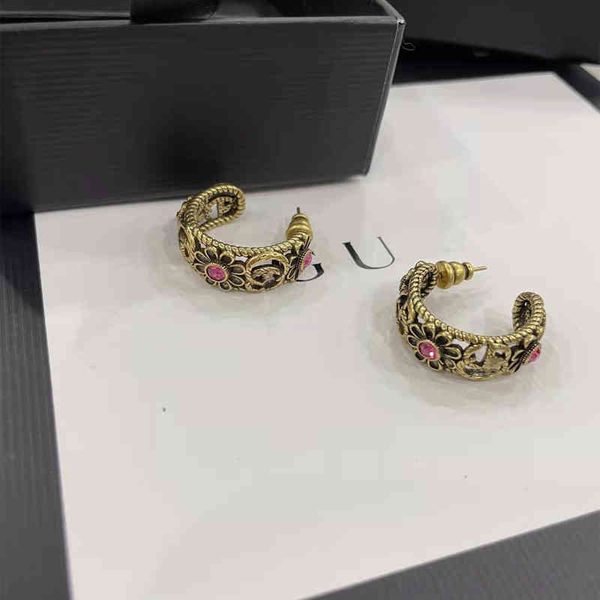 

2022 factory wholesale new high version 1.1 red diamond flower cracked female made old hollow earrings aqi7, Golden
