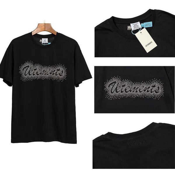 Männer Frauen Sommer Lose Vetements T-Shirt Hip Hop Silber Nieten VTM Kurzarm 2020 Neue Baumwoll-Sticker Vetements T-Shirt