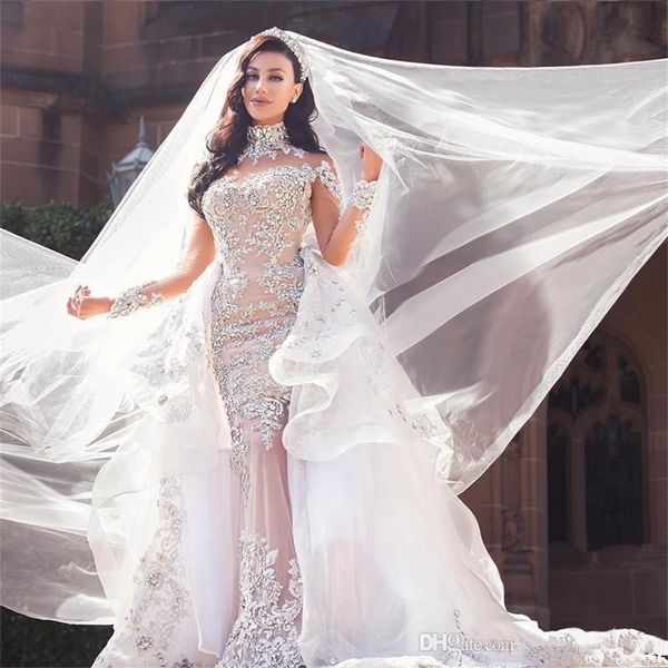 Lussuosi abiti da sposa in cristallo con strass Collo alto Perline Applique Maniche lunghe Abito da sposa a sirena Abito da sposa Dubai 2022