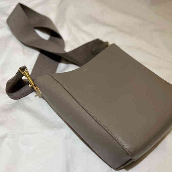 

wide shoulder straps bags tote women handbag leather designer crossbody female inside pocket and bladder bucket 220302