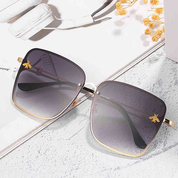 

new square little bee framels women's colorful sunglass decorative glass, White;black