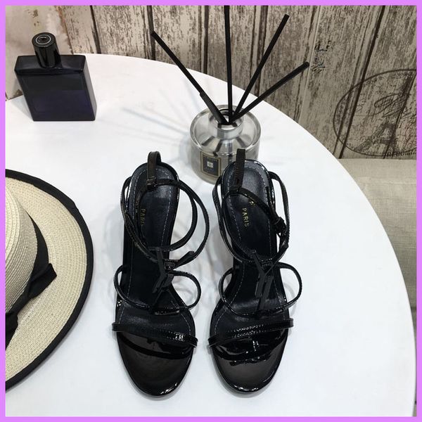 Kadınlar Moda Sandalet Tasarımcı Terlik Yeni Bayanlar Harfler Terlik Yaz Yüksek Topuklu Ayakkabı Bayan Dana Sandal Tasarımcılar Güzel D223266F