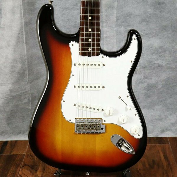 

japan st62-us 3-tone sunburst #gg83y electric guitar