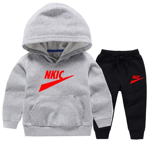 Neonati maschi Set casual Abbigliamento per bambini Autunno LOGO di marca Felpe con cappuccio in cotone Tuta per ragazzo Tute sportive Casual 3d Stampa Vestiti per ragazza