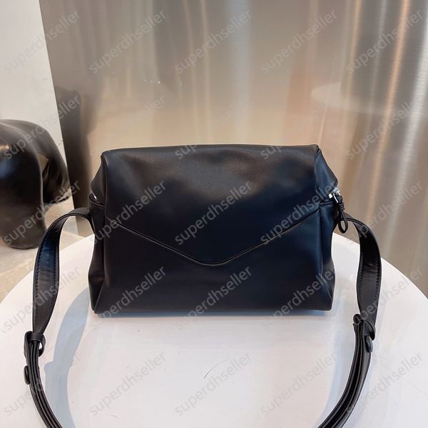 

luxury designer triangle bag handbag crossbody shoulder bags tote leather wallet large capacity purse clutch pochette 4 colors