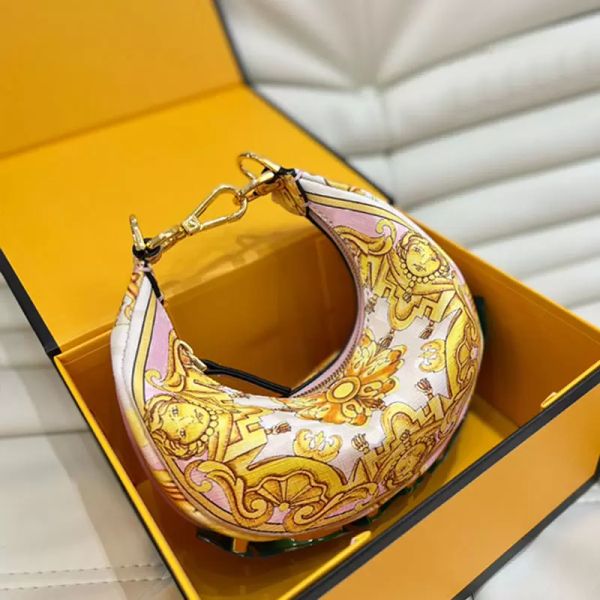 

half moon bag lady clutch bags genuine leather crescent bag wrist package bottom classic letter women handbags quality chloe purses