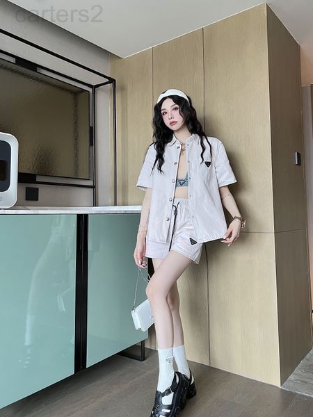 

two piece dress designer p home 22 spring and summer new light pink denim short sleeved shirt + elastic waist shorts hole washing craft leis, White