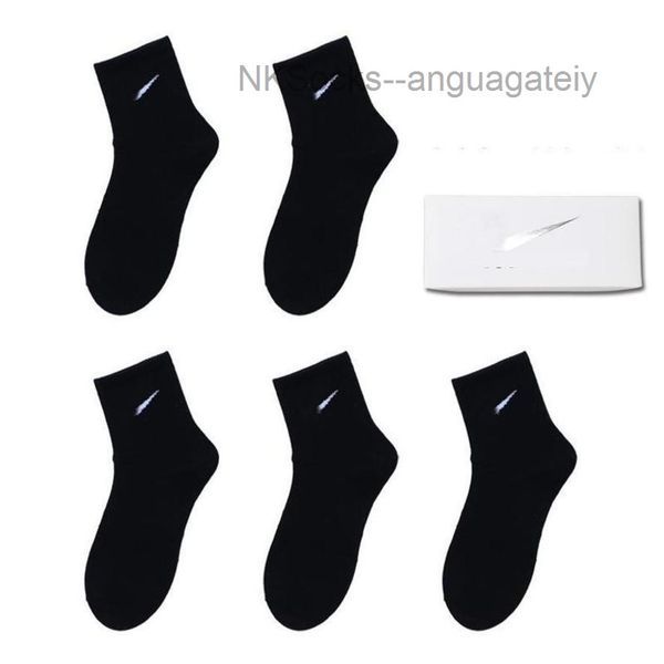 

fashion men's classic socks gift box stockings hook brand black white gray medium tube sports cotton sweat absorbing sock men women lux