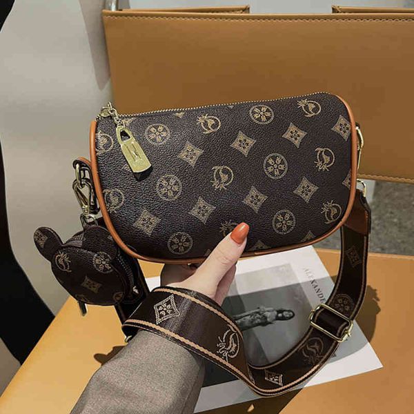 

65% outlet online sales small bag winter versatile ins net shoulder strap women's foreign style single shoulder messenger bag