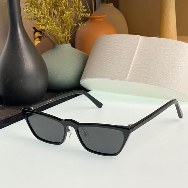 Borboleta retro triangular olho de gato óculos de sol moda personalizada mulher óculos de sol designer símbolo lente clara gafas de sol homens spr19 pesca sombras à prova de ultravioleta