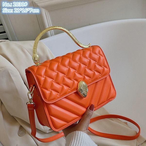 

wholesale ladies leathers shoulder bags personality gold metal decoration women handbag summer leather plaid bag sweet sewing fashion mobile