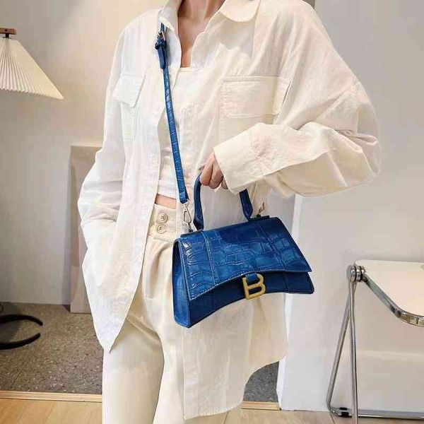 

outlet simple crocodile handbag new bright leather casual shoulder letter messenger women's