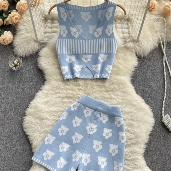 

summer sweet flowers knitted two piece set women crop shorts suits girls short vest pants sets 2pcs women outfits 220712, White