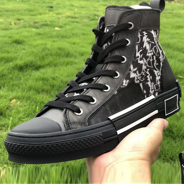 

designer casual shoes mens sneakers fashion oblique womens high cut technical canvas leather bee classic luxurys trainers print grey black w