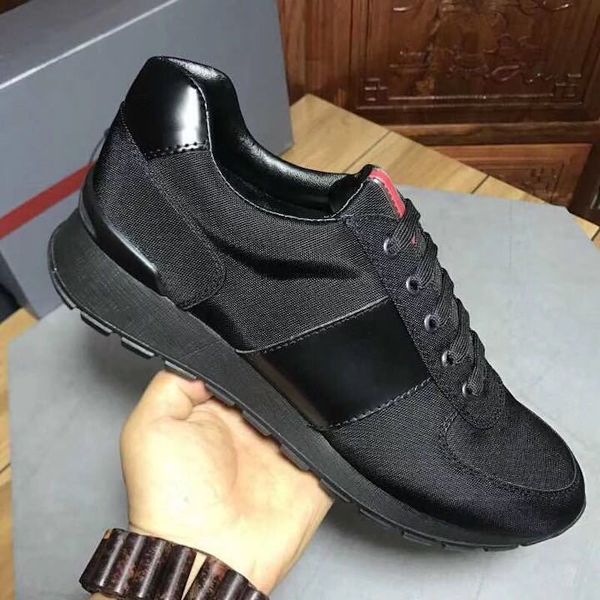 Tasarımcılar Ayakkabı Maç Yarışı Koşucular Spor ayakkabıları Üçlü Arka Erkekler Eğitmenler Koşucular Düşük Top Deri Sneaker Klasik Stil Sıradan Ayakkabı EU40-45 Kutu No45