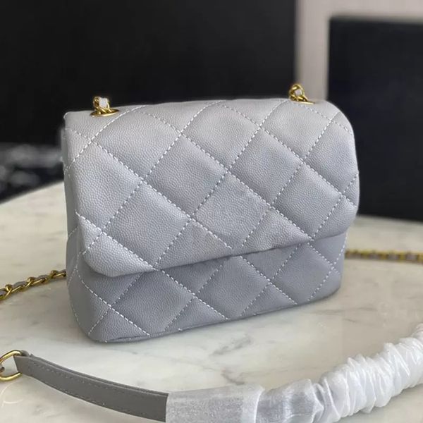 

22ss 16c ladies luxury shoulder bag solid color caviar crossbody designer bags handbag gold-tone metal chains diamond quilted flap mini tote